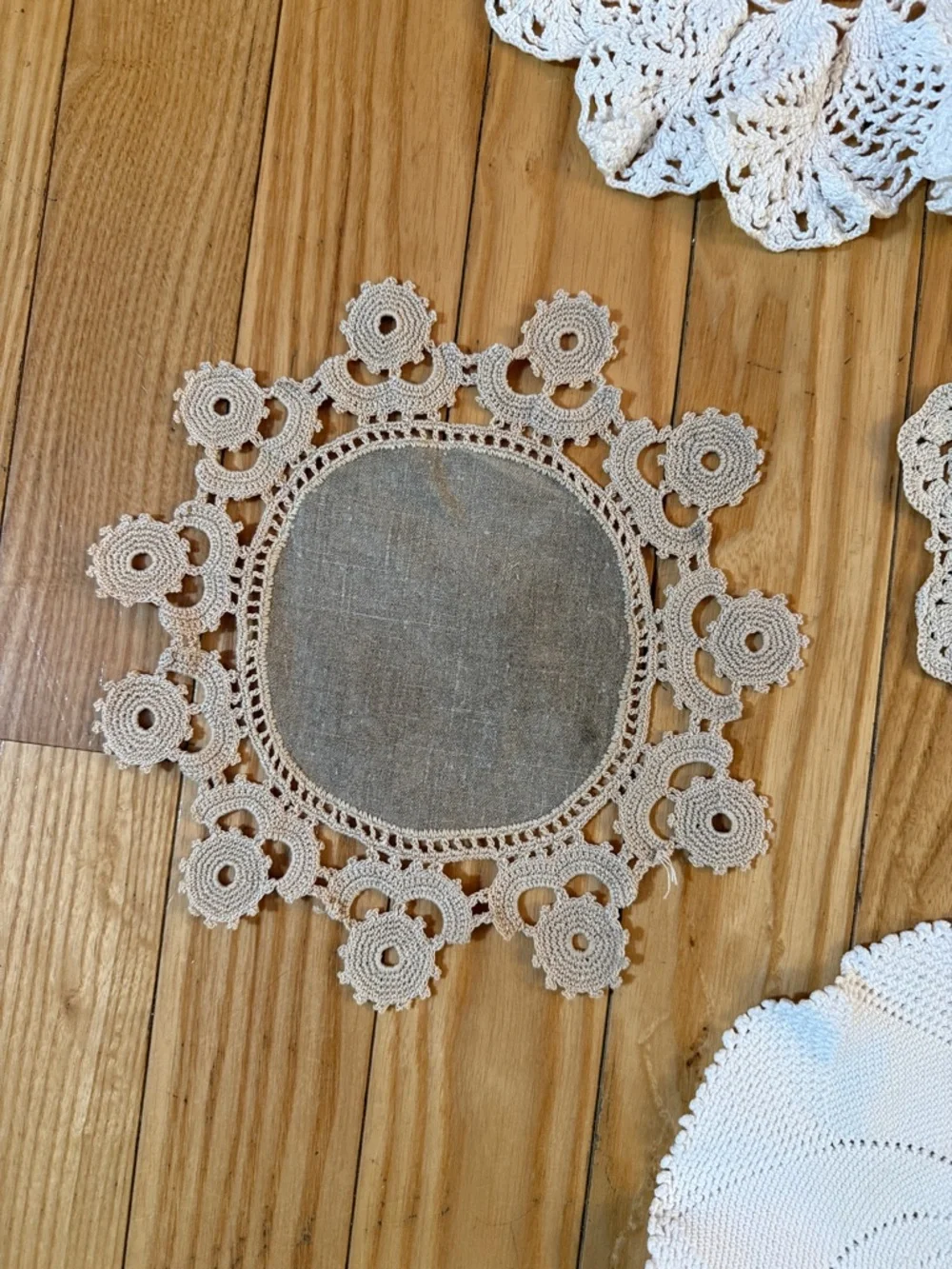VTG Crochet/Doilies, Mixed Round Smalls Lot